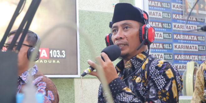 Ketika Jalan Desa Diperbaiki Gotong Royong, Jembatan ke Rumah Bupati Disulap Pakai APBD