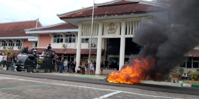 Anggaran Pengadaan kasur dan Sofa 220 Juta Disorot, Bupati Pamekasan Angkat Bicara