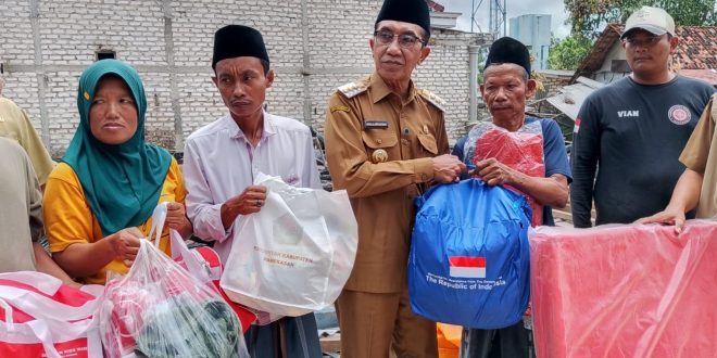 Bupati Pamekasan Tinjau Korban Kebakaran, Siapkan Bantuan RTLH