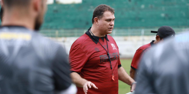 Madura United Resmi Tunjuk Carlos Parreira, Bawa Semangat Baru untuk Laskar Sape Kerrab