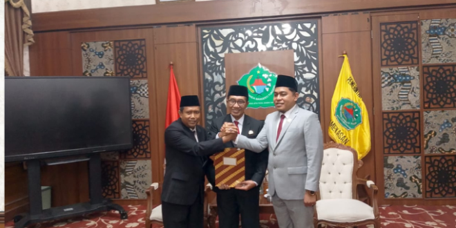 Mutasi Pejabat Pamekasan Dinilai Proporsional, Ketua DPRD Beri Sejumlah Catatan Penting