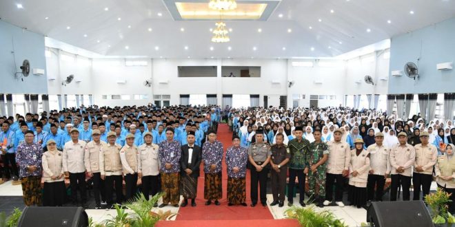 Menjelang Berangkat ke Mekkah, 1.356 Jemaah Haji Sumenep Ikuti Manasik Akbar